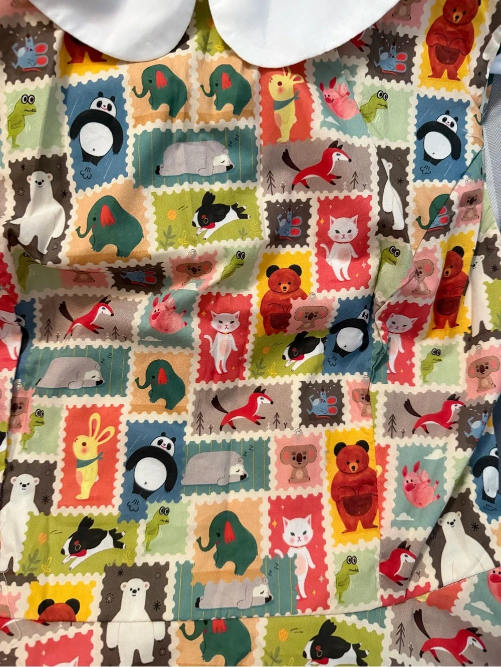 Sleeveless Multicolor Animal-Print Dress with White Peter Pan Collar - Picture 3 of 3
